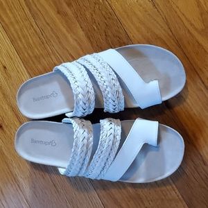 Brand new Baretrap sandals